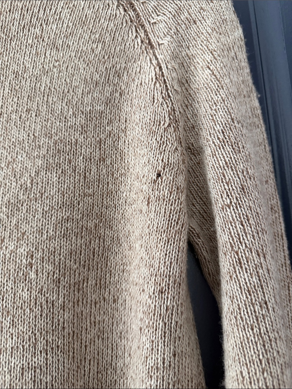 BANANA REPUBLIC tan wool sweater - Picture 4 of 6